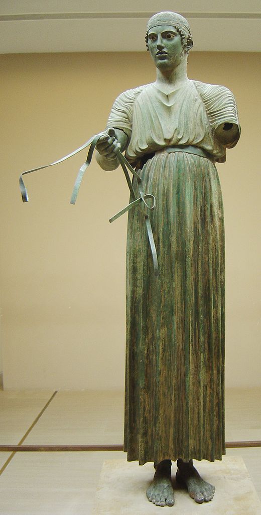 520px-Delphi_charioteer_front_DSC06255