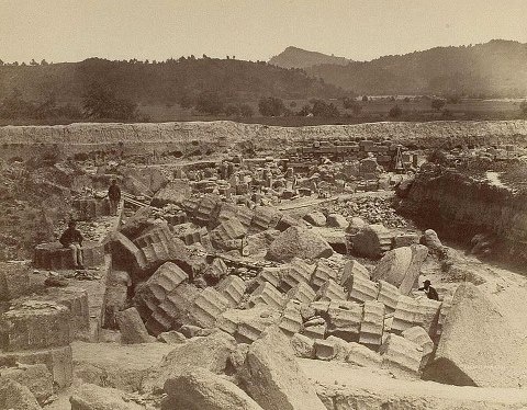 Excavaciones en Olimpia 1875-1876 bajo la dirección de Ernst Curtius.
