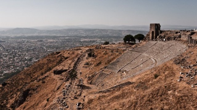 PERGAMON