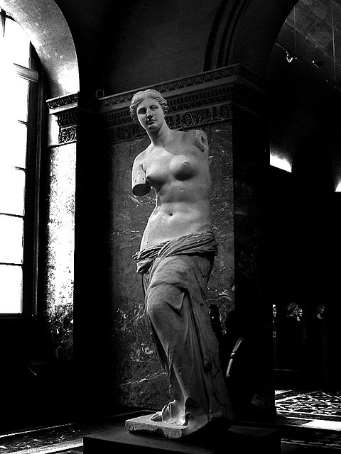 Louvre.... Milo's Venus photographed by Flavio Rucci