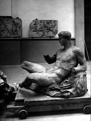 9075d22671d4bd93c989429f4acd4403