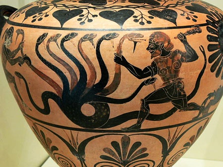 Heracles fighting the Hydra of Lerna on a hydria by the Eagle Painter, c. 525 BC, now in the Getty Villa, Malibu, California