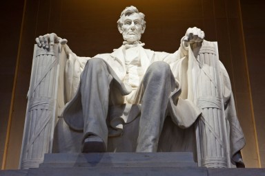 o-LINCOLN-MEMORIAL-facebook