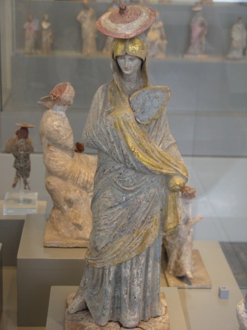 Altes_Museum-Tanagra-lady_with_fan