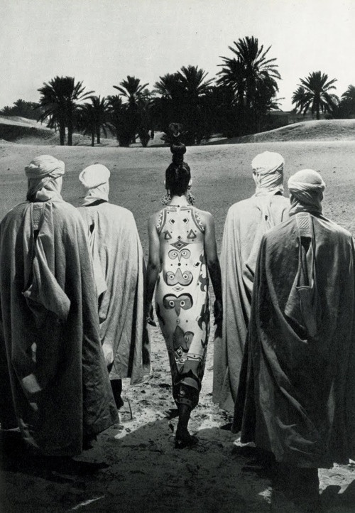 Photo by Helmut Newton, 1967.