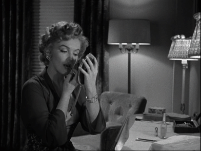 black-and-white-blonde-gif-lipstick-make-up-Favim.com-374539