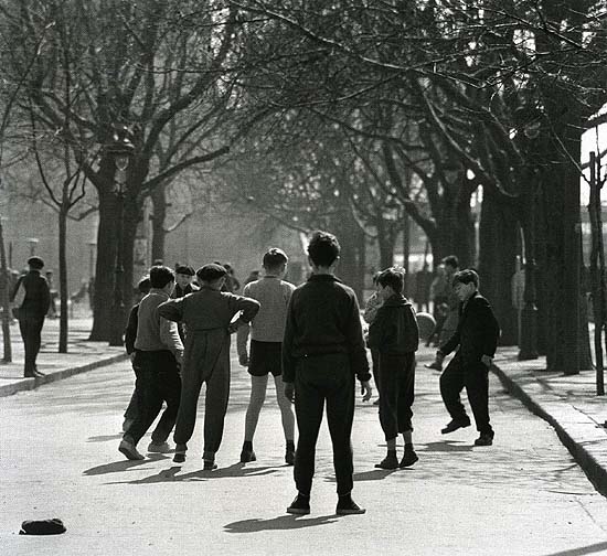 Boys playing at the Danube in Budapest, 1963. Photo by Endre Friedmann