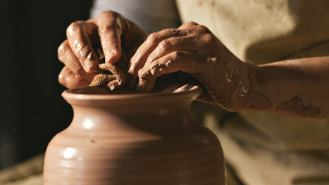 Land-Pg-The-Potter-and-the-Clay-2010-12-28