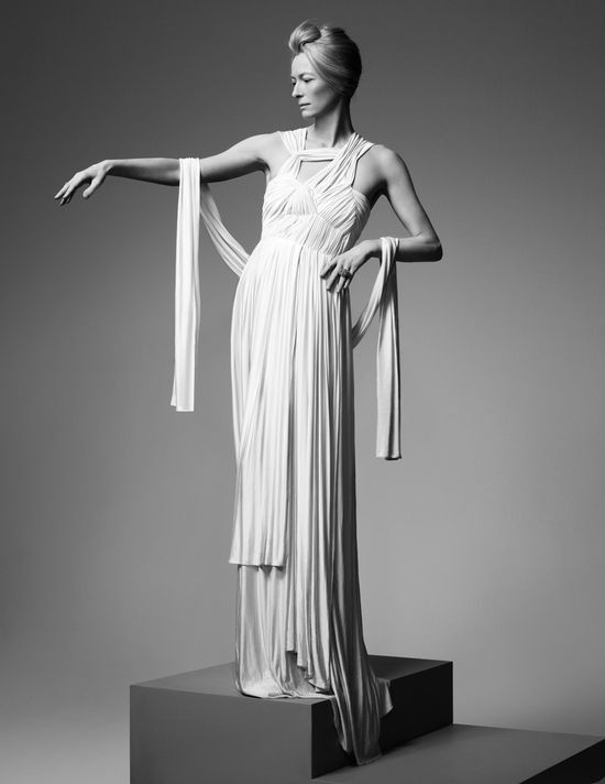 Sophia Kokosalaki vestido. Tilda Swinton